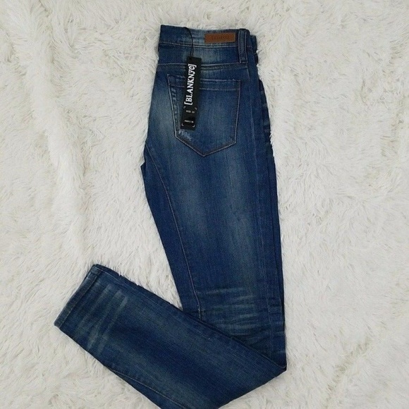 BLANK NYC WOMEN'S THE SPRAY ON SUPER SKINNY JEANS - Picture 6 of 6